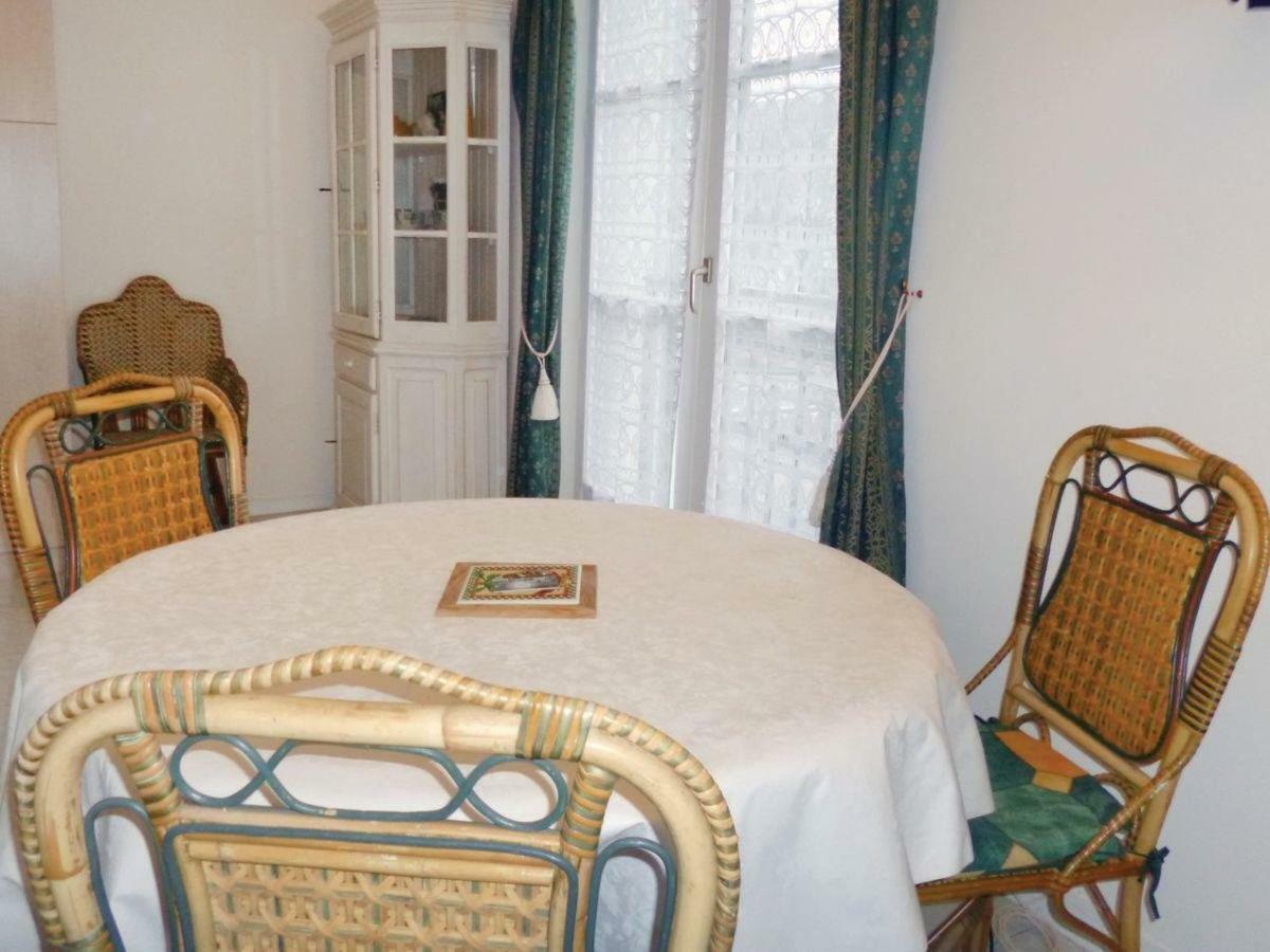 Les Fontaines Saint Leonard Apartment Honfleur Bagian luar foto